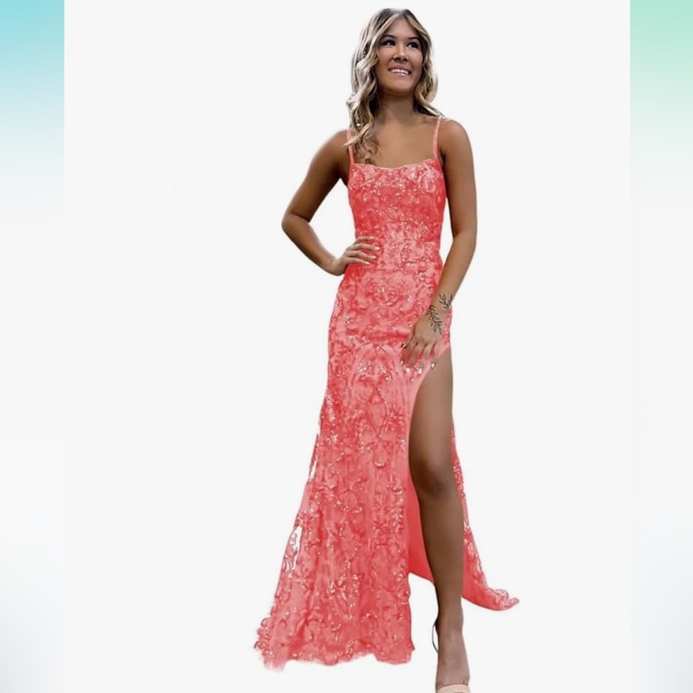 Prom dress. Didn’t fit me and wasn’t able to send back. Brand new. Super cute.